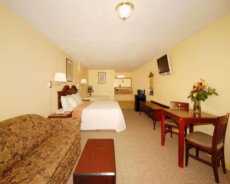 Rodeway Inn Мемфис Экстерьер фото