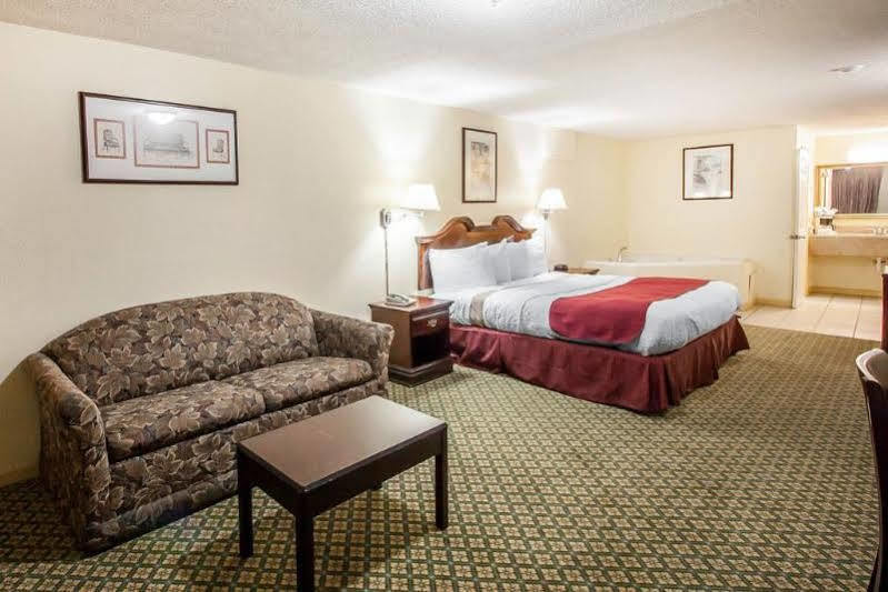 Rodeway Inn Мемфис Экстерьер фото