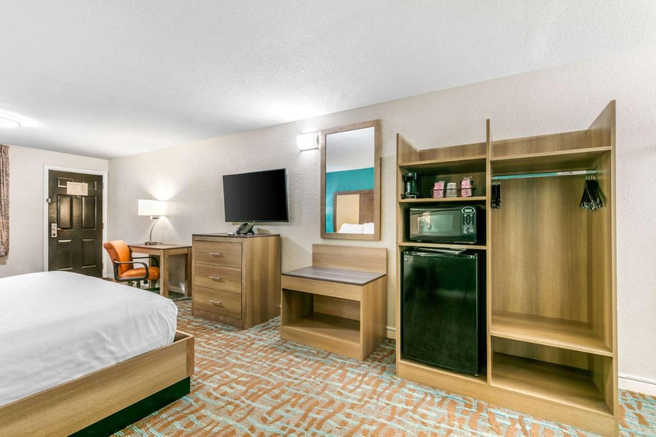 Rodeway Inn Мемфис Экстерьер фото