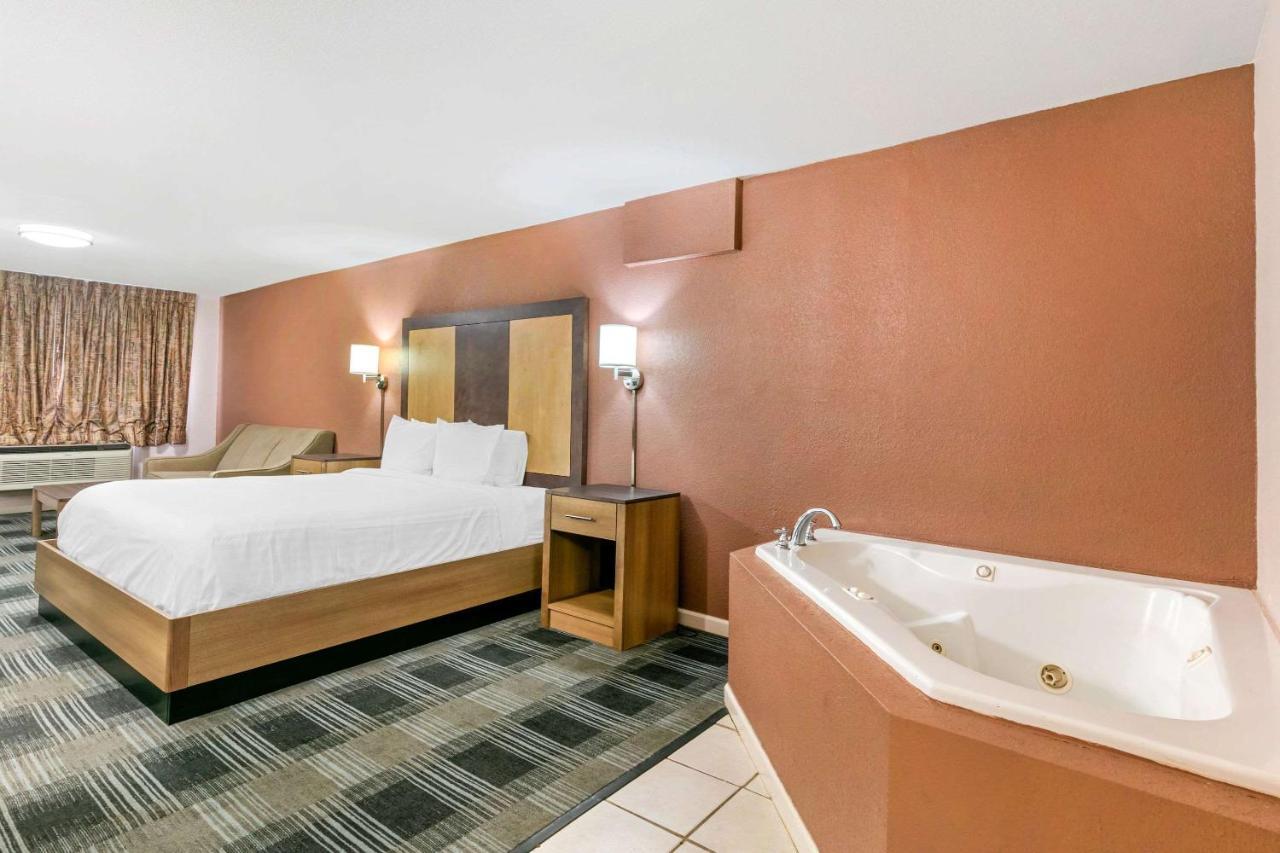 Rodeway Inn Мемфис Экстерьер фото