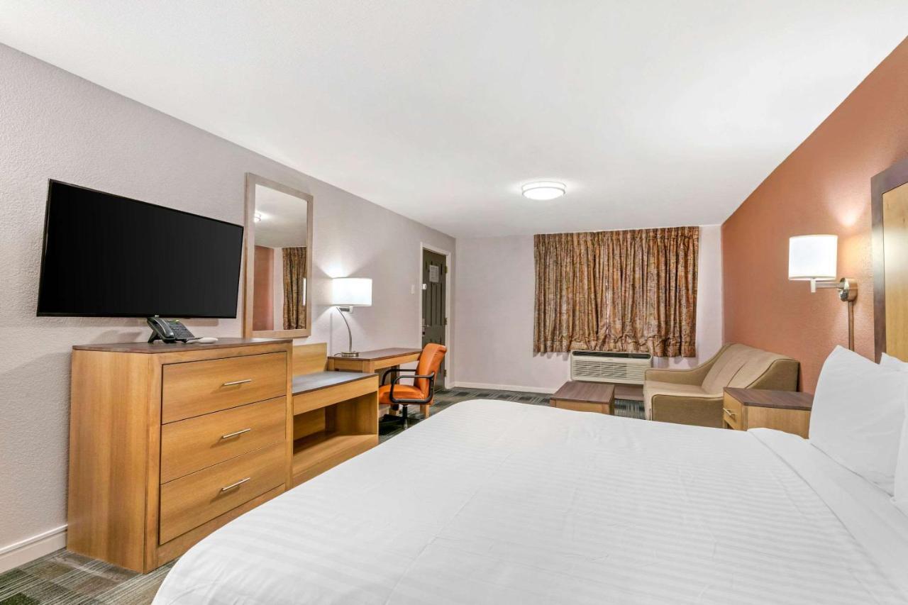 Rodeway Inn Мемфис Экстерьер фото